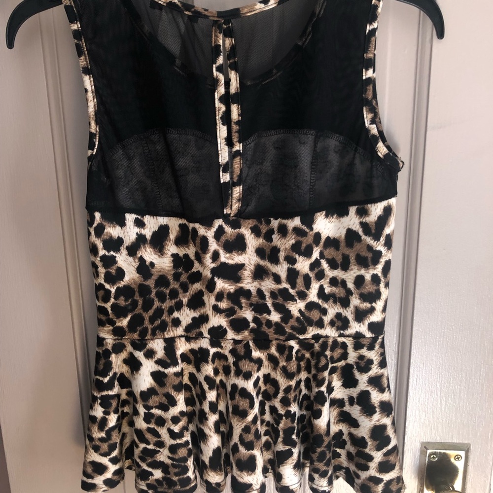 Leopard top